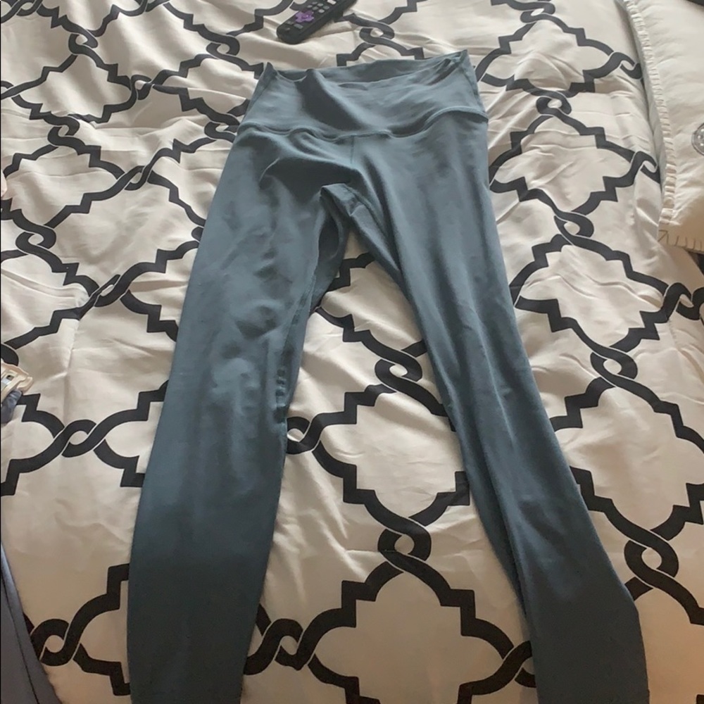 Athletic leggings